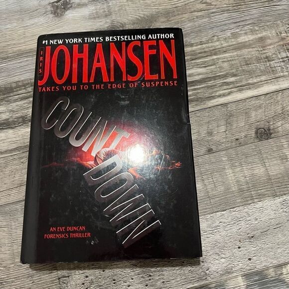 Countdown by Iris Johansen hardback - Picture 1 of 5